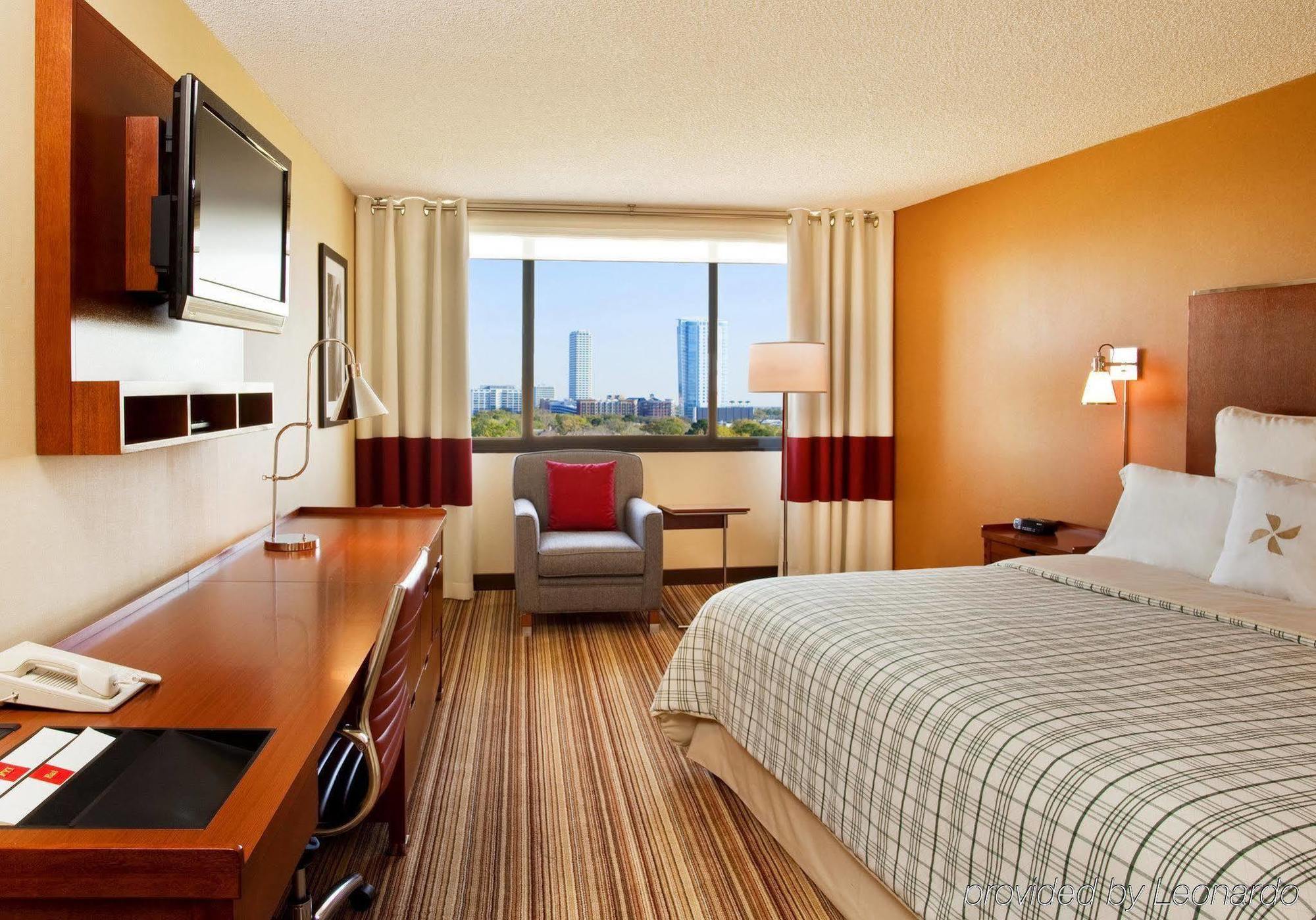 Four Points By Sheraton Houston Greenway Plaza Экстерьер фото